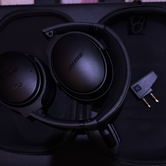 Bose QuietComfort Headphones deliver legendary noise cancellation sound quality - Picture 4 of 6